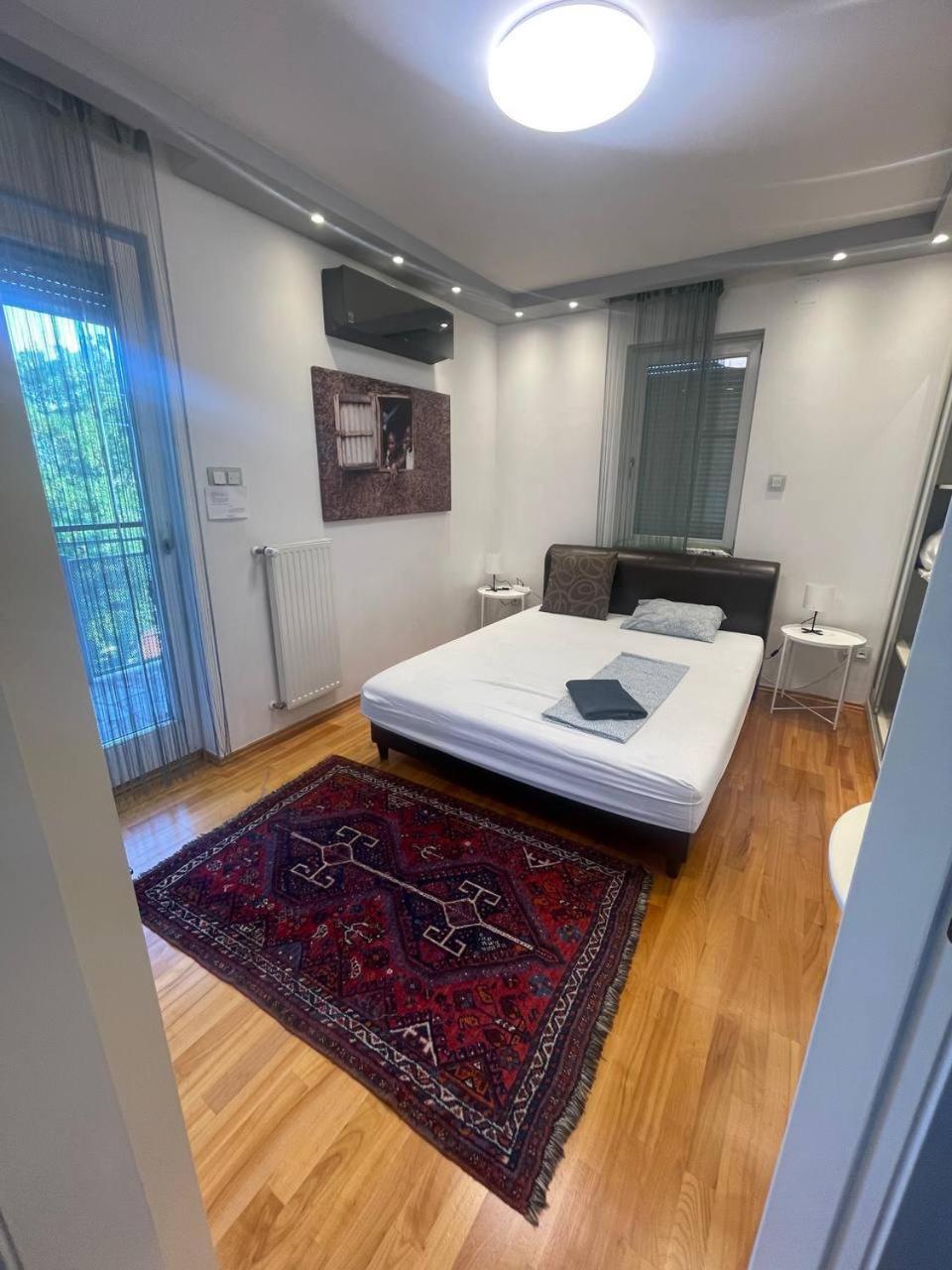 Rosehill Garden Family Villa With A Great Budapest View Eksteriør billede